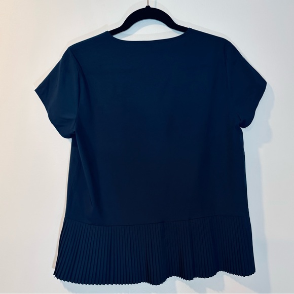 Spanx Shirt Medium pleated bottom cap sleeve Size Medium Navy Blue - Picture 2 of 5